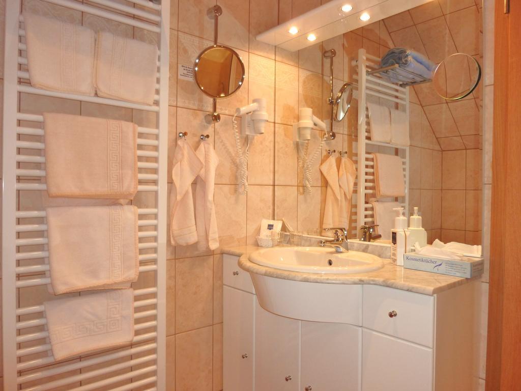 Landhaus Mueritzgarten Hotel Garni Röbel 객실 사진