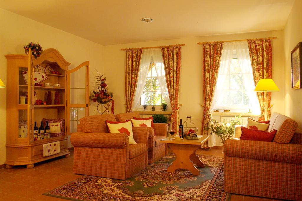 Landhaus Mueritzgarten Hotel Garni Röbel 외부 사진