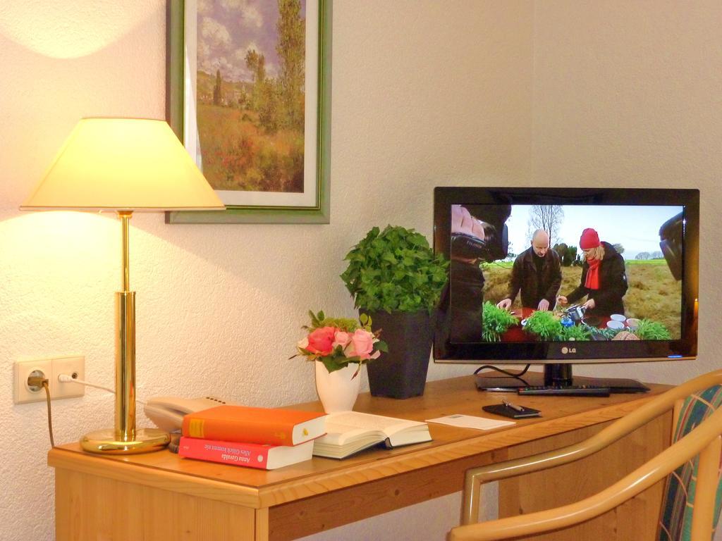 Landhaus Mueritzgarten Hotel Garni Röbel 외부 사진