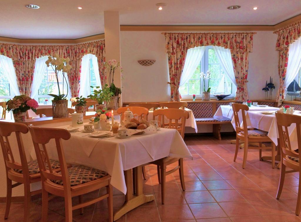 Landhaus Mueritzgarten Hotel Garni Röbel 외부 사진